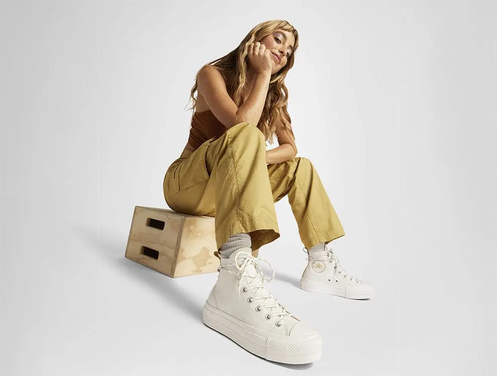 Zapatilla Converse Chuck Taylor Lift Mujer Beige - Image 9