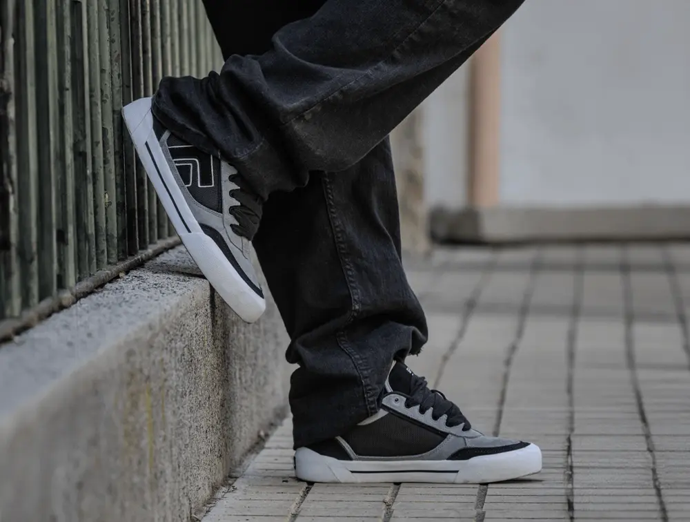 Zapatilla Gangsta Groovy Unisex Gris - Image 4