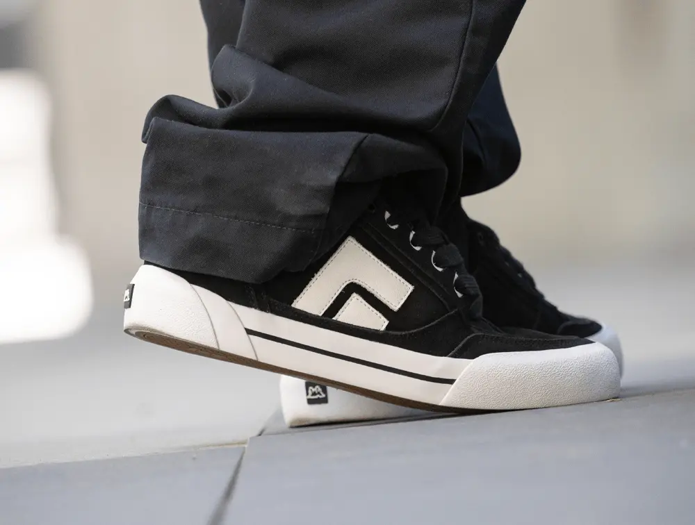 Zapatilla Gangsta Groovy Unisex Negro - Image 3