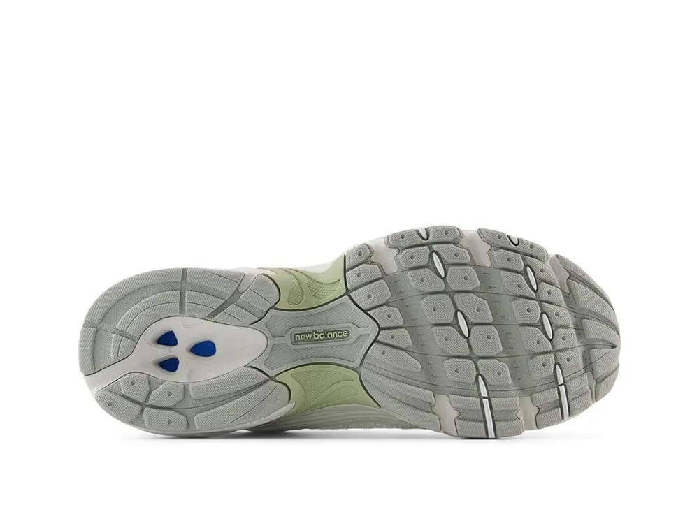 Zapatilla New Balance 530 Mujer Blanco Verde - Image 4