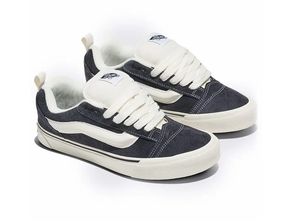 Zapatilla Vans Knu Skool Unisex Gris - Image 2