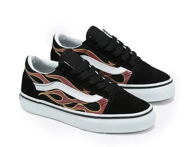 Zapatilla Vans Old Skool (Glossy Flame) Niños Negro - Image 2
